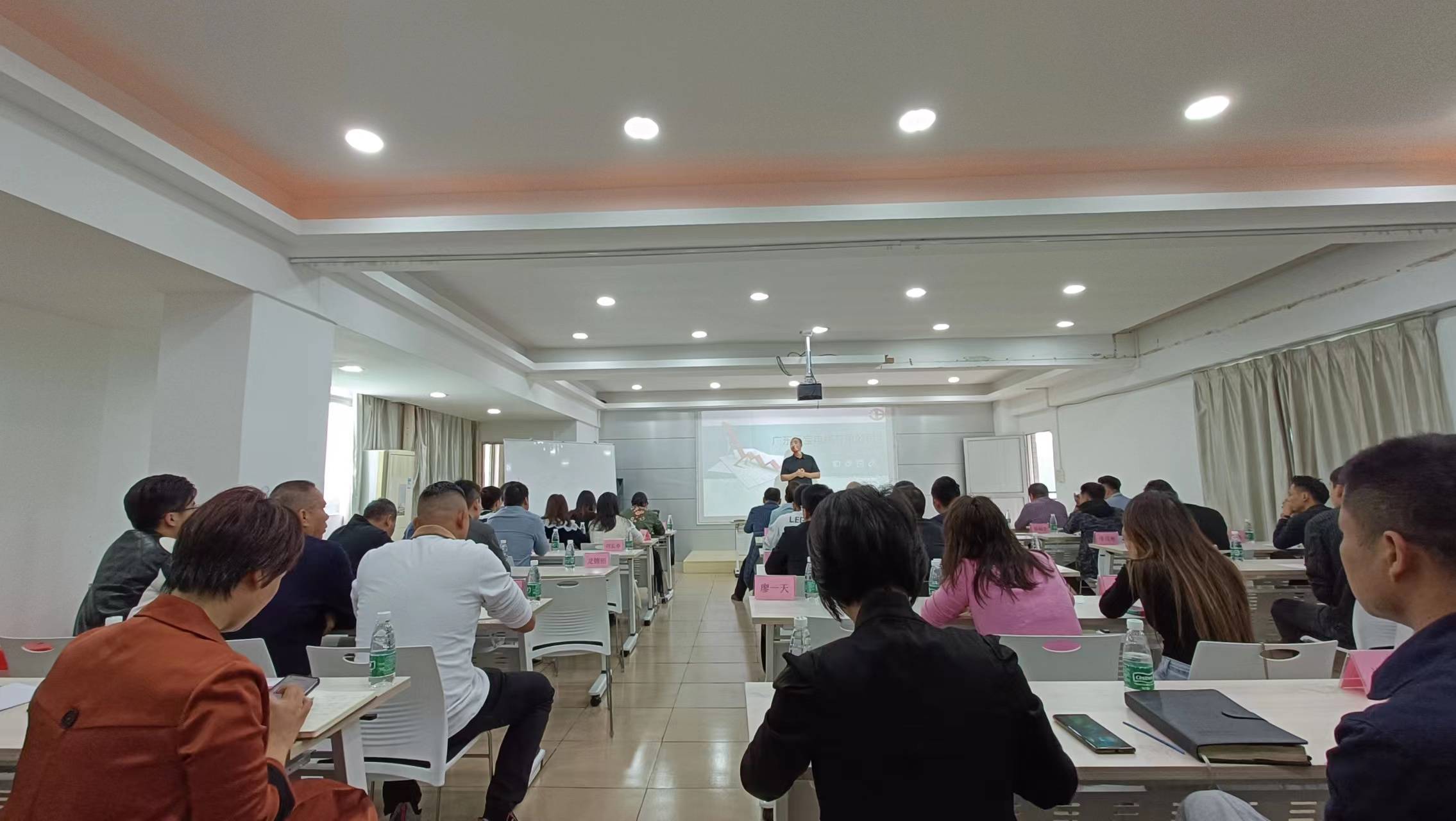 人才無價 企業無限丨91看片下载入口電纜舉辦2023年新員工入職培訓活動